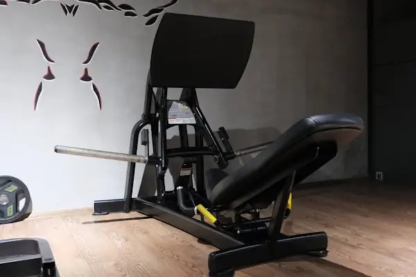 Tom's Gym Fitness Center - Resim 9