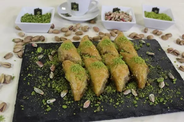 Karagöz Baklavaları Aliağa - Resim 2