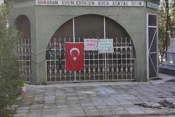 Koca Bektas Dede Turbesi - Resim 3