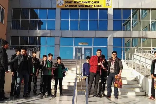 Şehit Seyyit Ahmet Çakır Anadolu İmam Hatip Lisesi - Resim 2