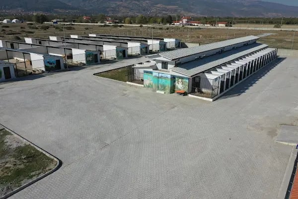 Akşehir Belediyesi Sahipsiz Hayvan Bakımevi ve Rehabilitasyon Merkezi - Resim 12