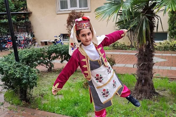 Güneşli Kostüm - Resim 11