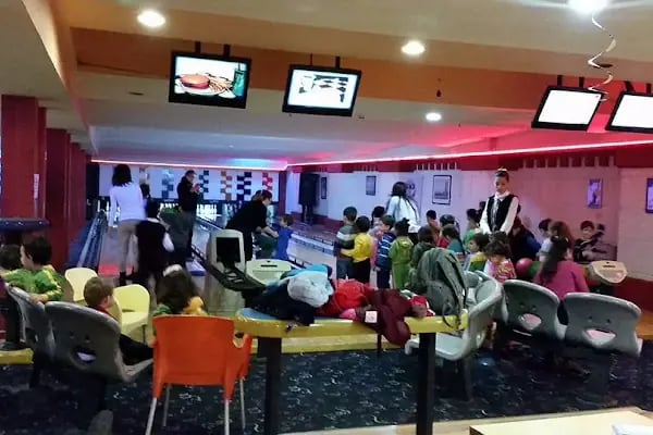 CRAZY BOWLİNG &amp; KARAOKE &amp; BİLARDO - Resim 4