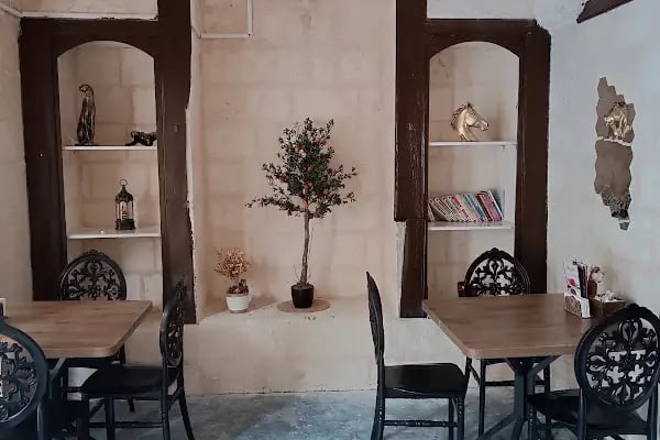 Müzeyyen Cafe - Resim 8