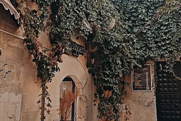 Müzeyyen Cafe - Resim 9