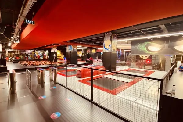 Flyzone Turkey | İstiklal AVM | Trambolin Parkı - Resim 1