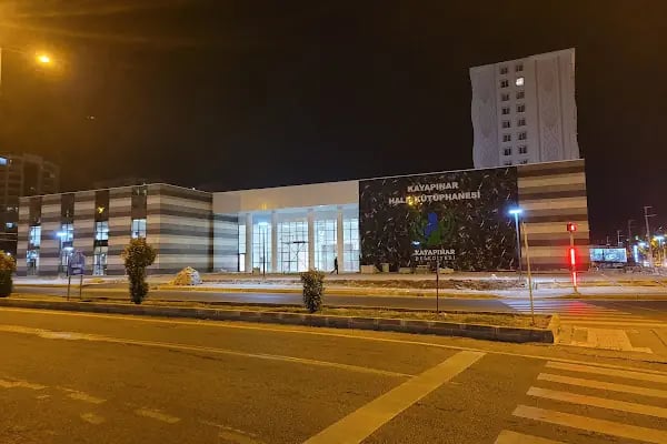 Kayapınar Halk Kütüphanesi - Resim 3