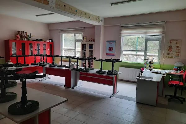 Davut Zeki Akpınar Yatılı Bölge Ortaokulu - Resim 2