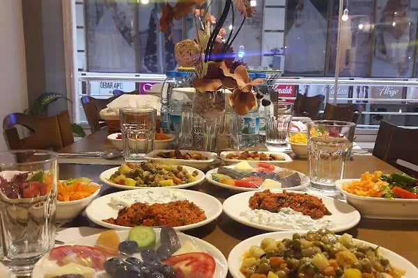Asmalı Konak Cafe &amp; Bar - Resim 19