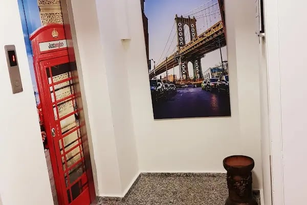 Just English Dil Okulları - İngilizce Kursu İzmir-Karşıyaka - Resim 2