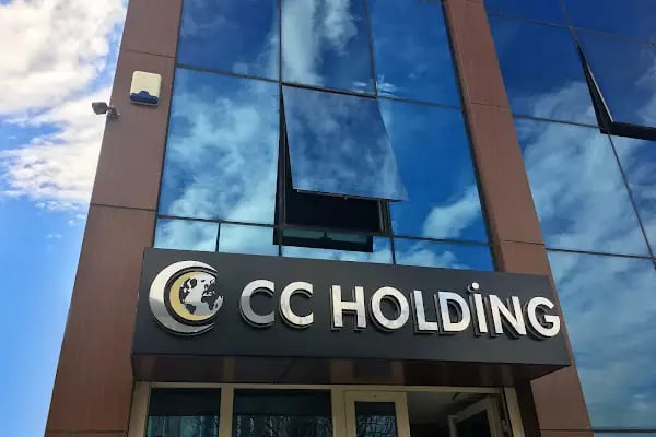 CC Holding - Resim 18