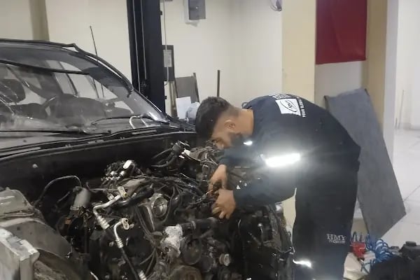 ÖZEL SERVİS MOTOR TAMİR YAĞ BAKIM KAYA OTOMOTİV - Resim 10