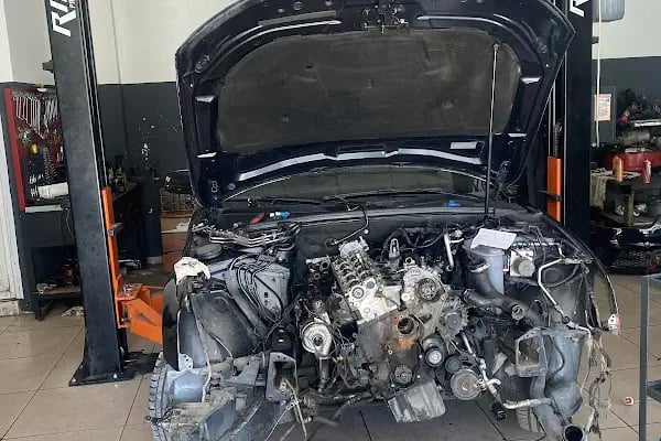 ÖZEL SERVİS MOTOR TAMİR YAĞ BAKIM KAYA OTOMOTİV - Resim 3