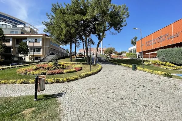 İstanbul Valiliği İl Göç İdaresi Müdürlüğü Ümraniye İlçe Çalışma Grup Başkanlığı - Resim 9