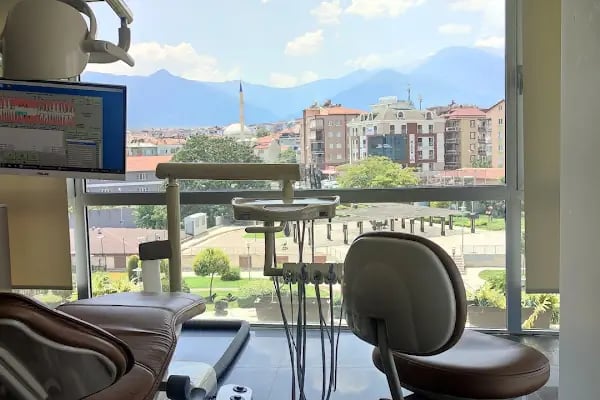 Özel Çalhan Ağız ve Diş Sağlığı Polikliniği - Resim 14