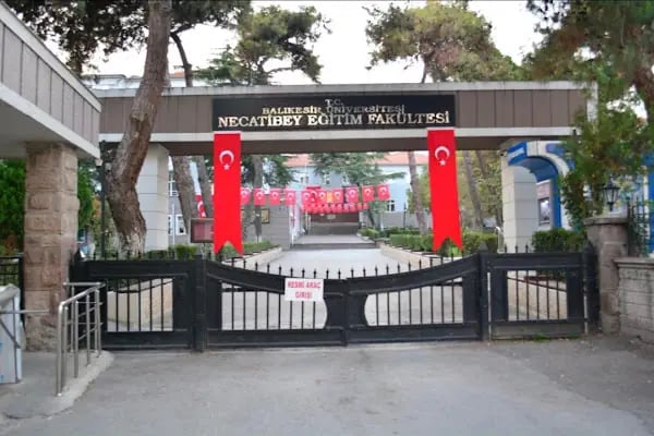 Necatibey Eğitim Fakültesi - Resim 2