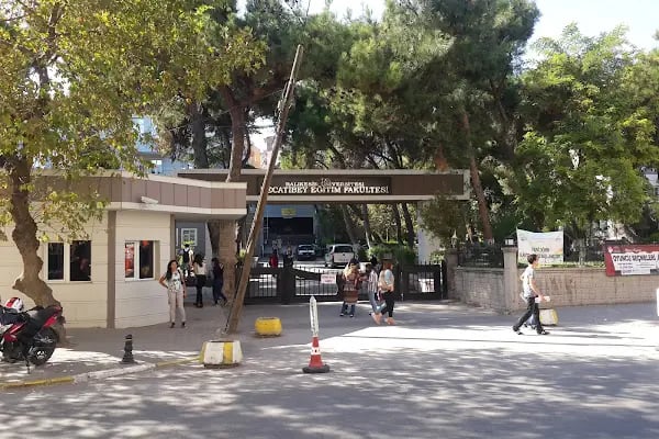 Necatibey Eğitim Fakültesi - Resim 12