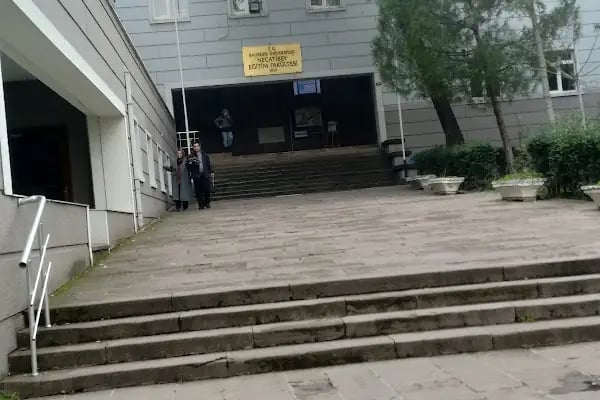 Necatibey Eğitim Fakültesi - Resim 6