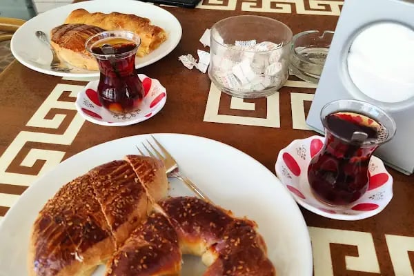 Öz Gümüş Pastanesi - Resim 3