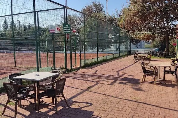 Çukurova Tenis Kortları ve Cafe - Resim 13