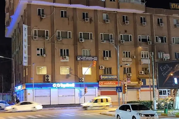 Yapı Kredi Bankası - Birecik Prefabrik Şube - Resim 2