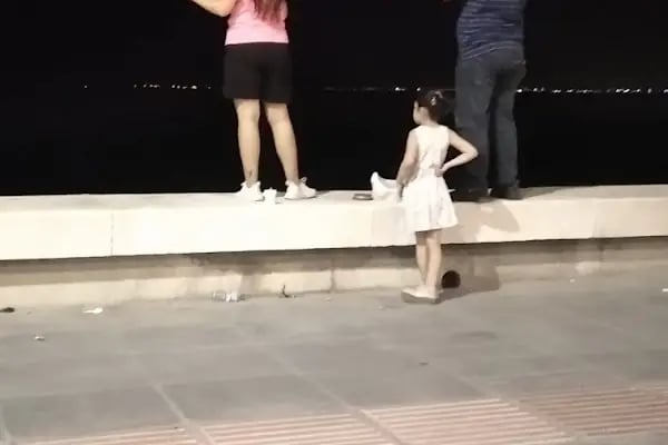 Göztepe Tramvay Durağı - Resim 5