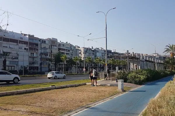 Göztepe Tramvay Durağı - Resim 7