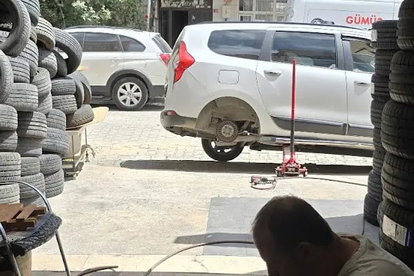 GÜMÜŞ OTO LASTİK yol yardım acil lastik 7/24 yol yardım en yakın lastikci 24 saat lastikci - Resim 16