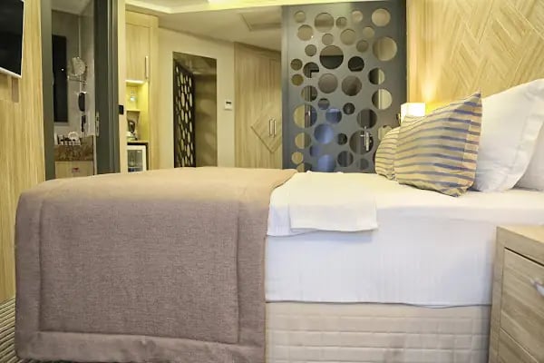 Ramada by Wyndham Mersin - Resim 8