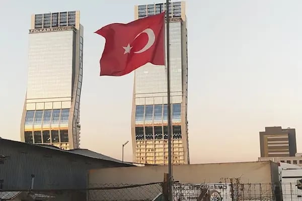 UND İZMİR TIR PARKI - Resim 17