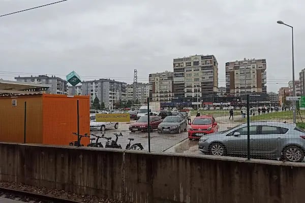 Özlüce / 29 Ekim Metro İstasyonu - Resim 4