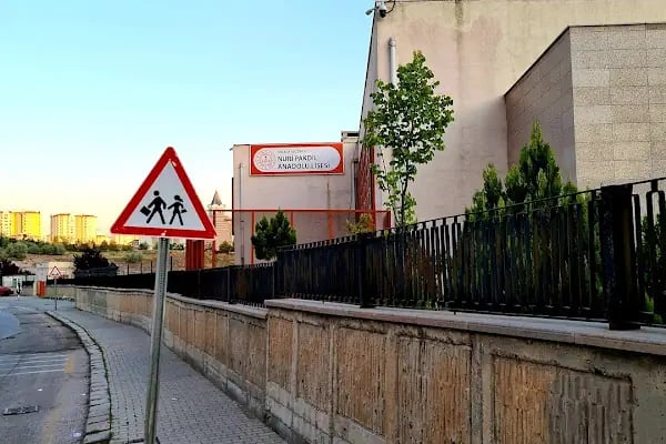 Nuri Pakdil Anadolu Lisesi - Resim 13