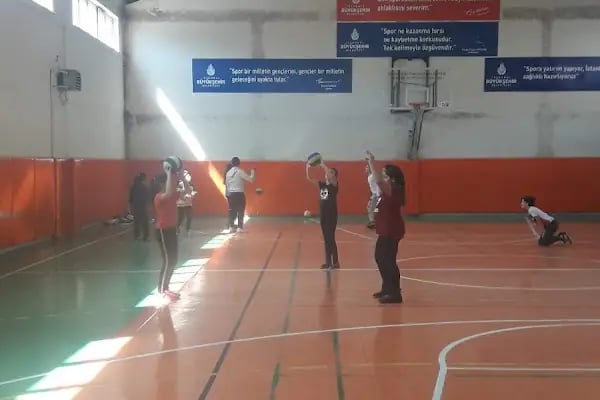 Vakıflar Ortaokulu - Resim 17