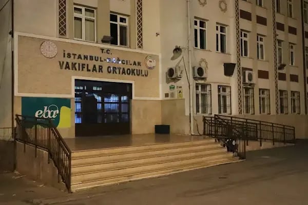 Vakıflar Ortaokulu - Resim 3