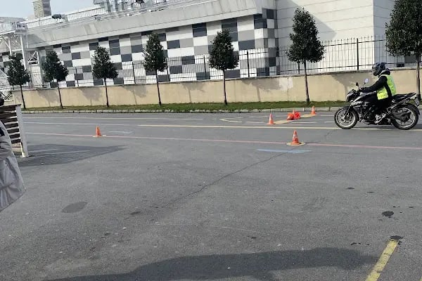 Fenerbahçe Sürücü Kursu Güngören Şubesi - Resim 18
