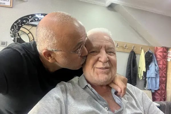 Ünlü Alı's Erkek Kuaförü - Resim 8