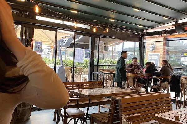 Radyo Pub Özlüce; Bira Bahçesi - Resim 3