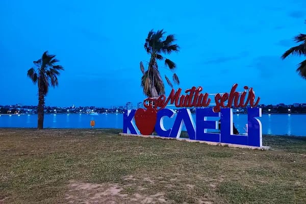 Darıca Balyanoz Koyu Sahil Parkı - Resim 18