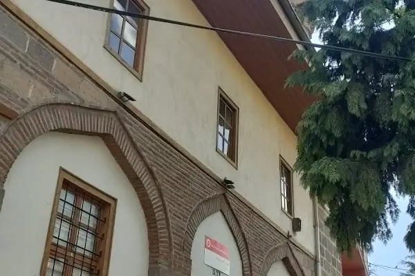 Ahi Hüsameddin Hz Türbesi - Resim 9