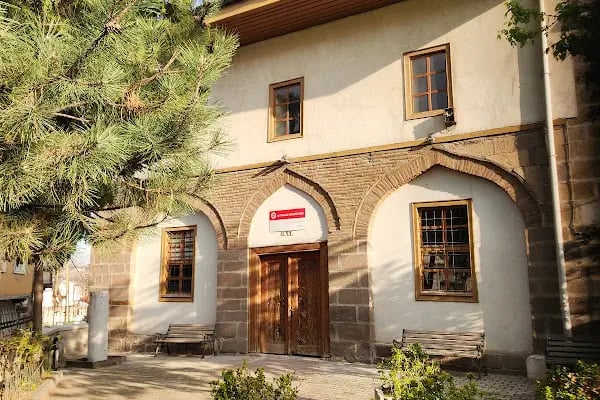 Ahi Hüsameddin Hz Türbesi - Resim 4