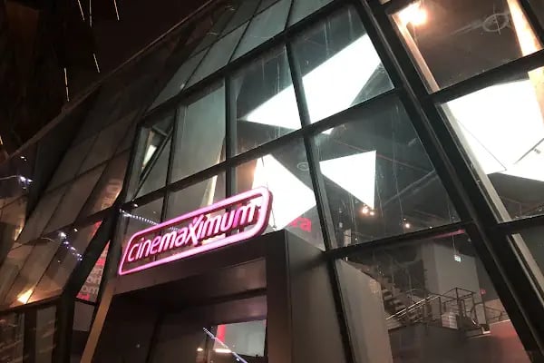 ANKAFLİX 2 (Mithatpaşa Şb.) Kızılay Vip Sinema & Playstation Kafe - Resim 3