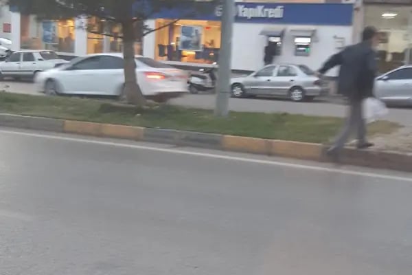 Yapı Kredi Bankası - İslahiye Şubesi - Resim 2