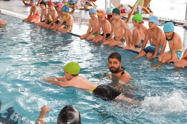 Altındağ Belediyesi Yüzme Havuzu Ve Sosyal Tesisleri - Resim 9