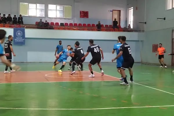 Gençlik Hizmetleri Ve Spor İl Müdürlüğü Gazikent Spor Salonu - Resim 13
