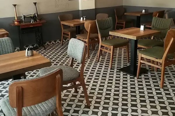 Fabbrica Cafe &amp; Bar - Resim 9