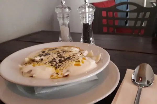 Fabbrica Cafe &amp; Bar - Resim 18