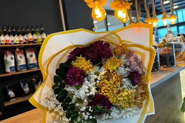 Flower Cafe House Kelebeğin Çiçek Evi - Resim 5
