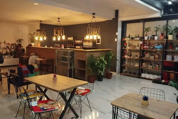 Flower Cafe House Kelebeğin Çiçek Evi - Resim 9