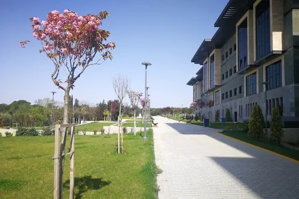 Marmara Üniversitesi Göztepe Yerleşkesi - Resim 19