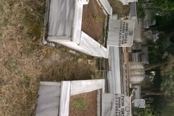 Veliköy Mezarlığı - Resim 4